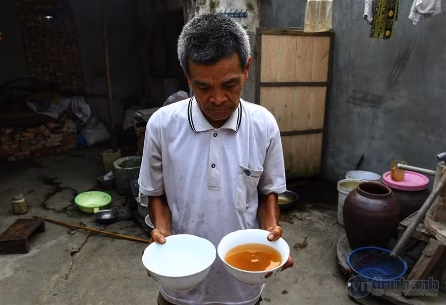 Theo bản phân tích năm 2014 của Trung tâm nước sạch và môi trường, hàm lượng nhiều chất không an toàn trong nước ở Lũng Vị cao gấp 3-5 lần mức cho phép. Cũng theo bảng thống kê của UBND xã Đông Phương, trong 10 năm qua có 45 người dân trong làng tử vong vì ung thư. Riêng năm 2014 có 8 trường hợp tử vong do ung thư.