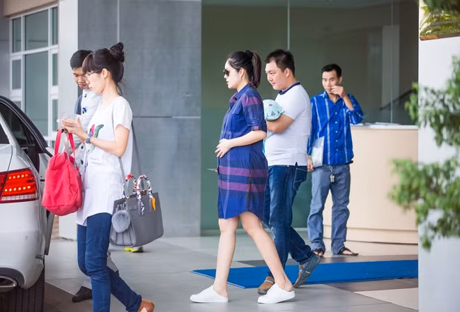 Nữ diễn viên Dương Cẩm Lynh cho biết cô sẽ trở lại với công việc khi con trai cứng cáp.