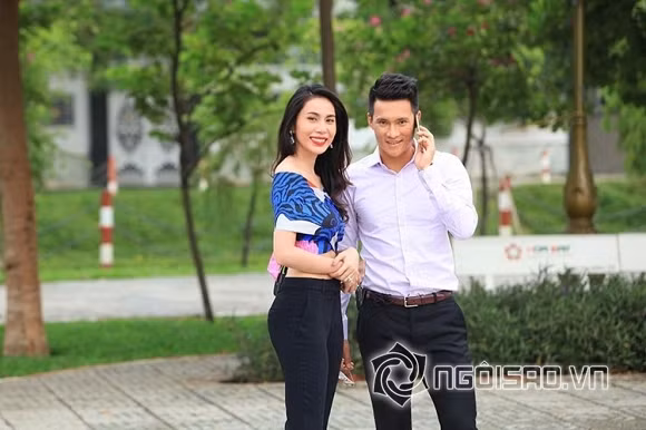 Thuy Tien chi tien “khung” mua dien thoai Vertu tang chong
