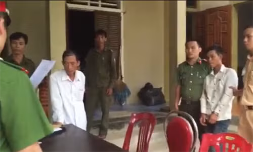 Hiep cu ba yeu rau xanh 9x cuoi cot khi bi bat