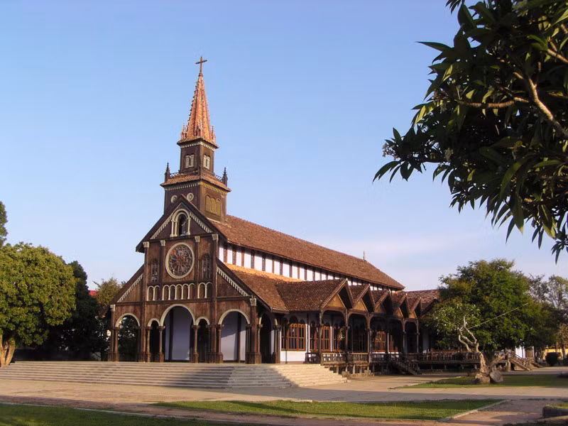 8. Kon Tum. Diện tích: 9.689,6 km2.