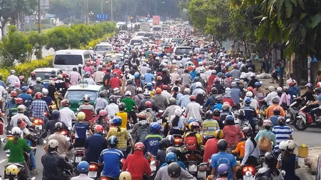 Xe máy áp đảo.