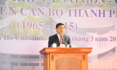 Bi thu Thang: “Khong ai can can bo chi biet thuoc bai, gioi noi suong”