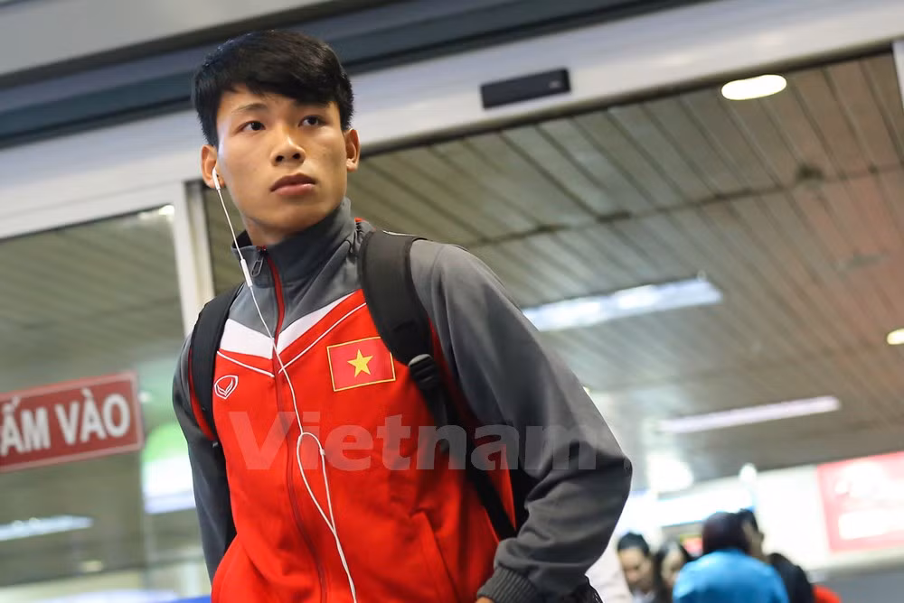 Giải đấu đầu tiên của trung vệ Nam Anh với đội tuyển U23 Việt Nam là một kỷ niệm buồn. Đội bóng toàn thua cả ba trận, bị loại sớm một vòng. (Ảnh: Minh Chiến/Vietnam+)