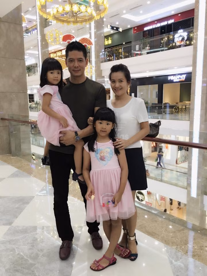 Gia đình hạnh phúc của Bình Minh - Anh Thơ.