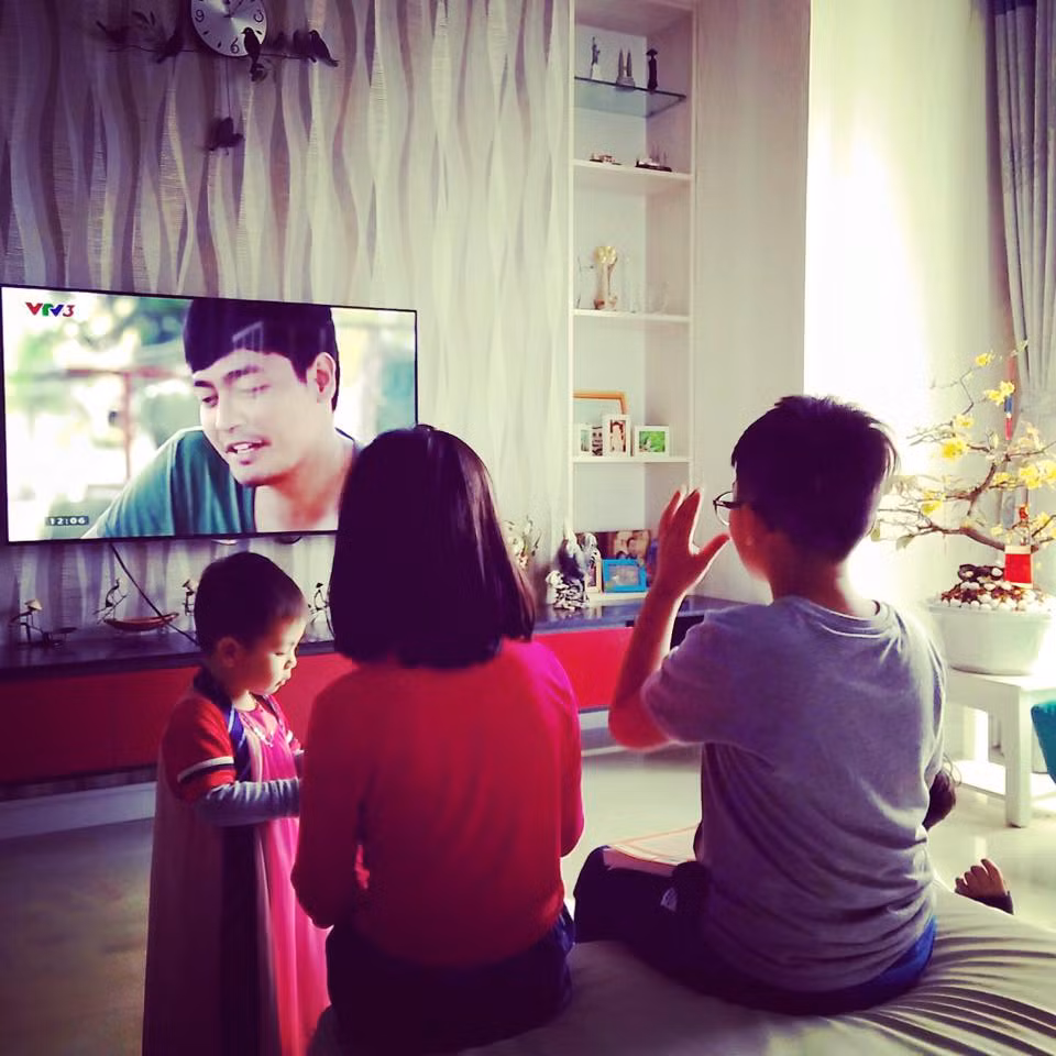 Hoàng Bách cũng hay cho bé Tê Giác đến nhà chơi cùng bé Bo.