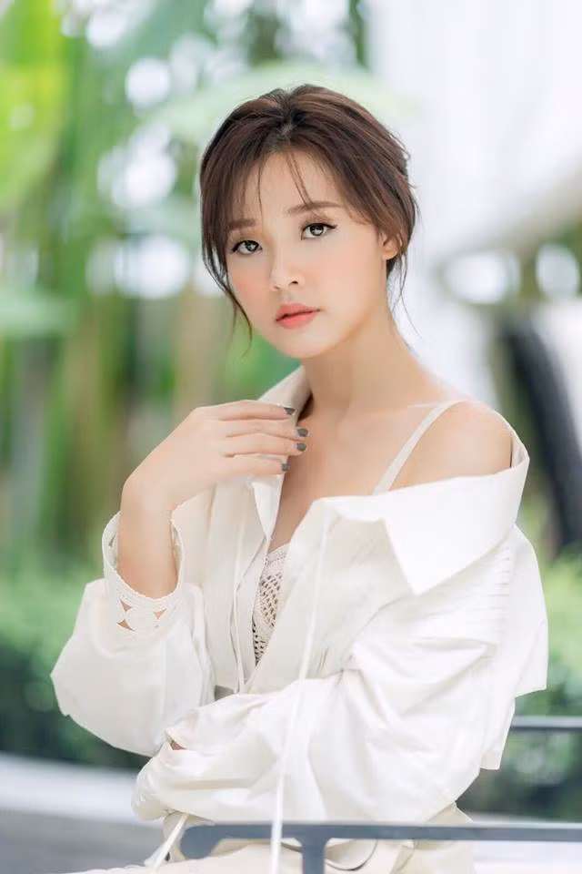 Midu khoe anh mat moc dap tan tin don "dao keo"?