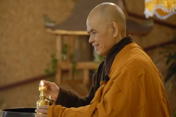 30 cau noi muon doi gia tri cua thien su Thich Nhat Hanh