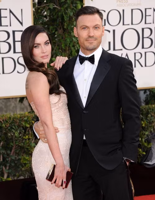 Brian Austin Green và Megan Fox: Tưởng chừng đôi này khó mà rời xa, nhưng sau 11 năm yêu nhau thì nam diễn viên trong Beverly Hills và người đẹp Hollywood ly hôn. Hai người kết hôn năm 2010, có hai con trai Noah 2 tuổi và Bodhi 18 tháng. Theo một nguồn tin trên Us Weekly, do Megan Fox quá chú tâm đến công việc nên xảy ra mâu thuẫn.