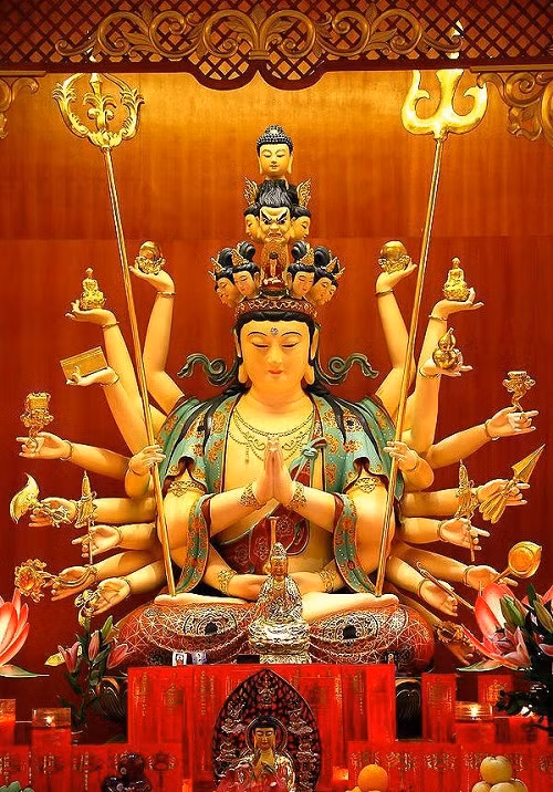 Nam mô đại từ bi, năng hỷ xả, Quan Âm Như Lai thường hành bình đẳng nguyện.