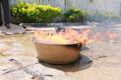 Dak Lak: Dan hoang mang nuoc gieng dot chay nhu xang dau-Hinh-2