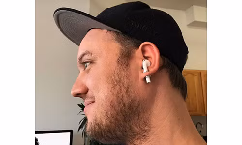 Cách độc để giữ tai nghe AirPods không bị rơi Cach doc de giu tai nghe AirPods khong bi roi