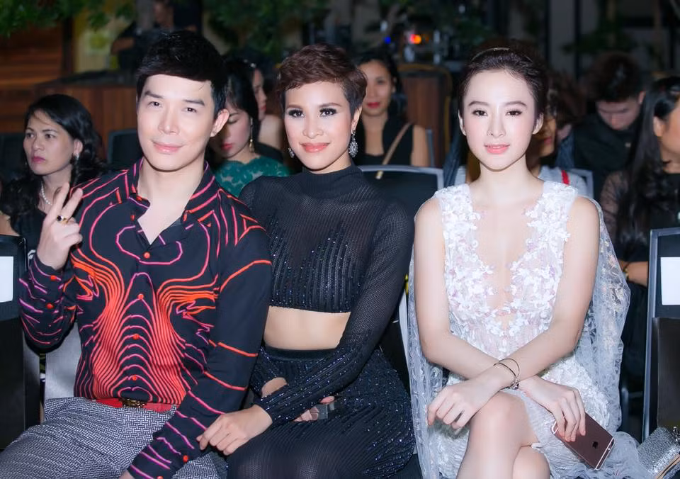 Tham dự sự kiện còn có nhiều sao trong làng giải trí: Nhã Phương, Nathan Lee, Phương Mai, Giang Hồng Ngọc, Trà My, Kim Tuyến, Diễm Hương, Văn Mai Hương, Linh Chi, Hải Yến...