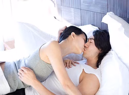 Khi mắc bệnh lậu, để tránh lây bệnh cho bạn tình, bạn cần nên tránh quan hệ tình dục. Ảnh minh họa.