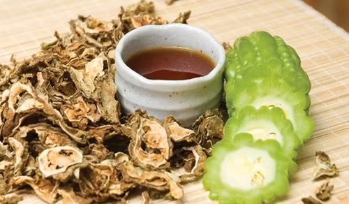 Làn da đẹp không tỳ vết nhờ dùng mướp đắng đúng cách - Hình 4 Lan da dep khong ty vet nho dung muop dang dung cach-Hinh-4