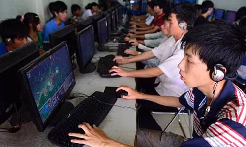 Dieu tra nguyen nhan 9x choi game nhieu gio lien, tu vong tren ghe