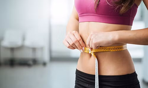 Dừng uống rượu giúp bạn cắt giảm một lượng calo tiêu thụ, điều này hỗ trợ giảm cân hiệu quả. Ảnh: Eatthis. Dừng uống rượu giúp bạn cắt giảm một lượng calo tiêu thụ, điều này hỗ trợ giảm cân hiệu quả. Ảnh: Eatthis.