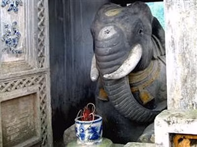Ngoi den la o Ha Noi va nhung cau chuyen huyen bi-Hinh-2