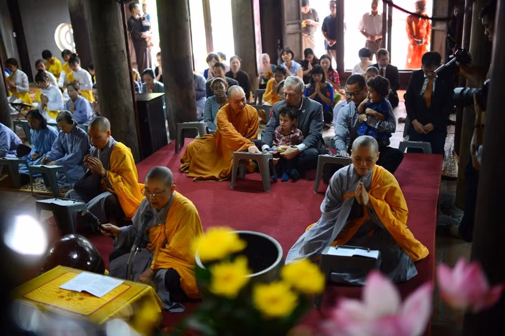 Trong buổi lễ, nhà chùa dành những lời chúc tốt đẹp tới gia đình Đại sứ Mỹ cùng các phật tử, cầu chúc sự bình an tới tất cả người Mỹ và mong muốn tình hữu nghị của Việt Nam và Mỹ ngày càng phát triển trong bối cảnh hai nước đang nỗ lực khép lại quá khứ, hướng tới tương lai.