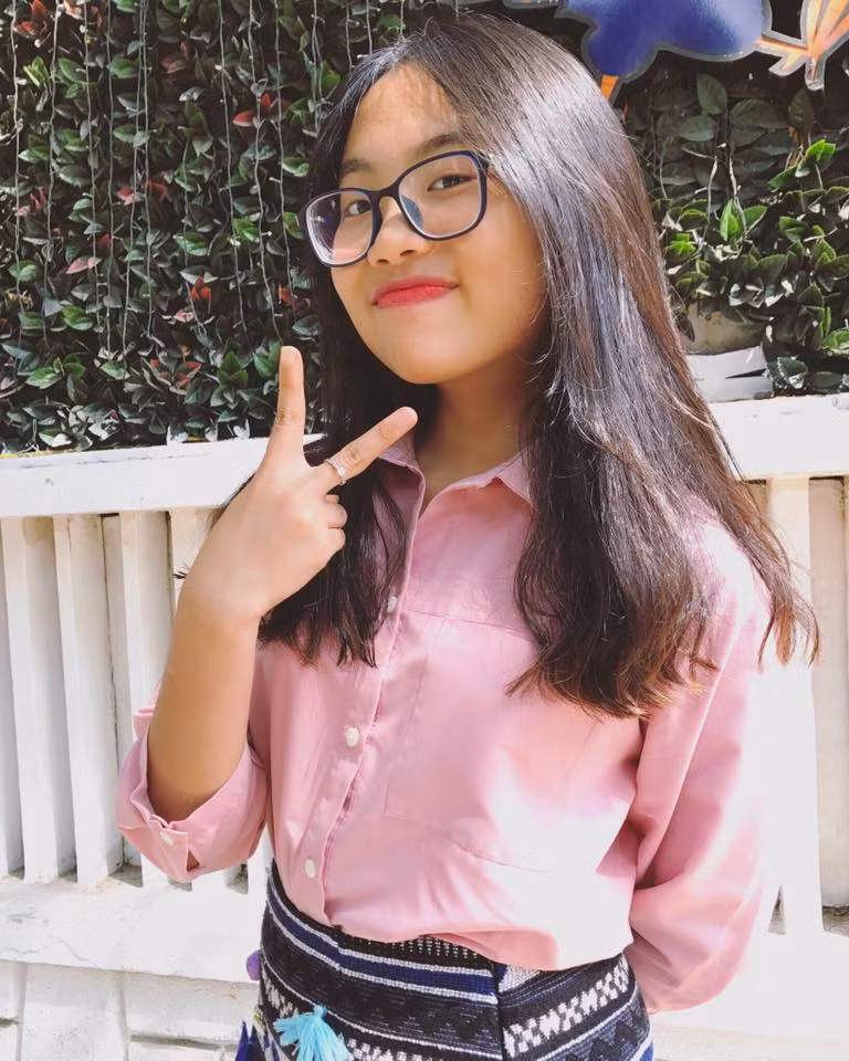 Ai ngai Phuong My Chi hom nay chi thich khoe an mac