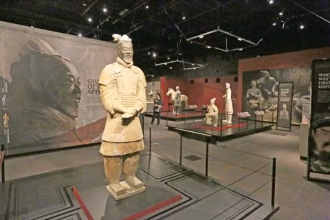 Doi quan dat nung cua Tan Thuy Hoang bat ngo toi My