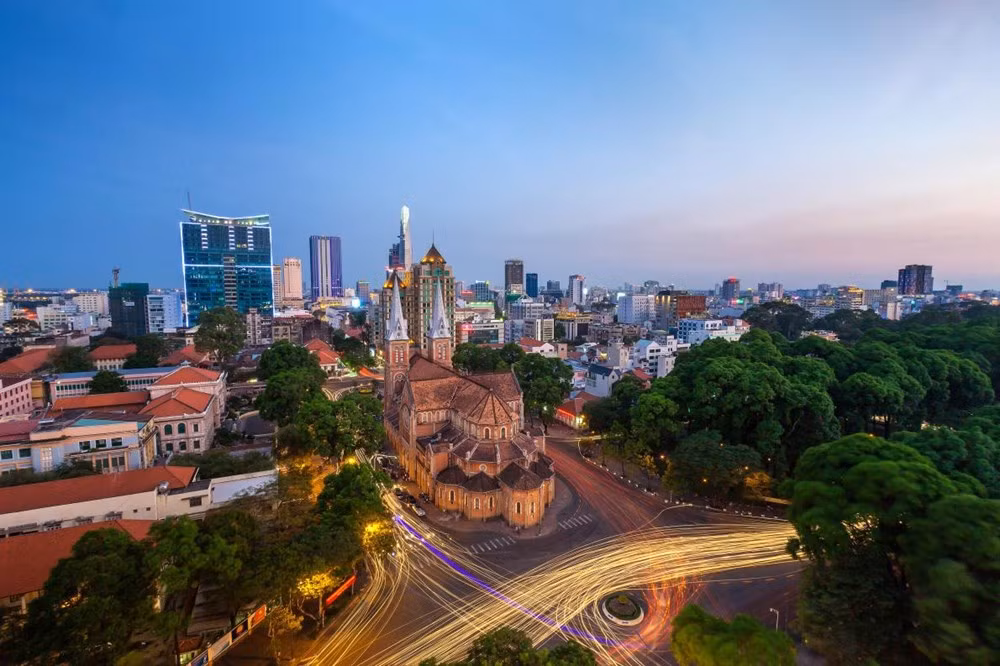 Nếu đến Thành phố Hồ Chí Minh, Việt Nam vào đúng dịp Tết Nguyên đán của người Việt, du khách sẽ được trải nghiệm những nét văn hóa và ẩm thực hấp dẫn. Những điểm đến lịch sử trong thành phố cũng luôn hấp dẫn du khách. (Nguồn: NatGeo)