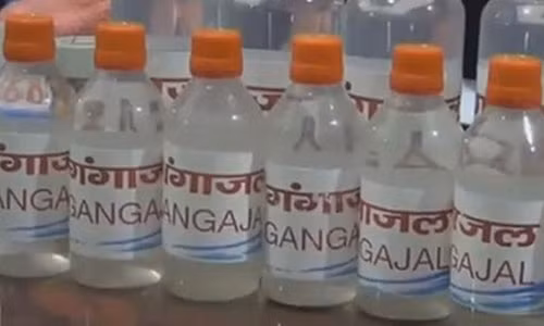“Nuoc thanh” muc tu song Hang o nhiem duoc dong chai ban
