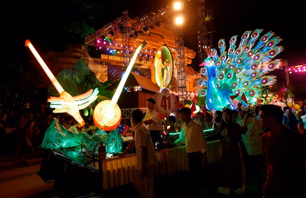 Chim công trẩy hội của tổ dân phố 19, phường Phan Thiết.