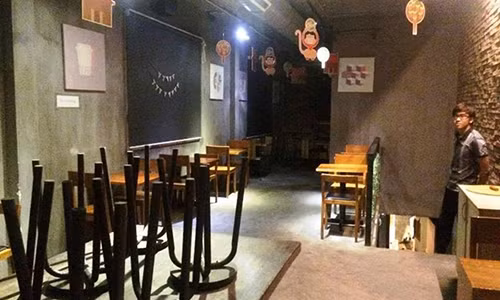 Quán cà phê nơi 4 thanh niên bị đánh. Ảnh: Khánh Trung.