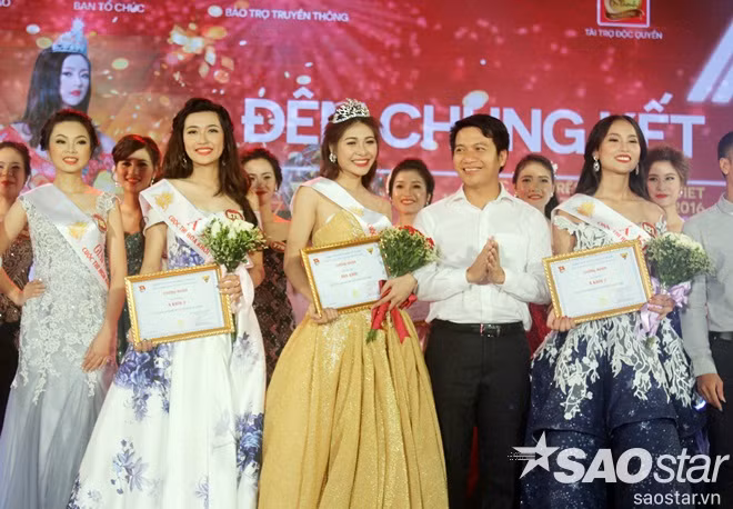 Trước câu hỏi: “Hiện nay, có rất nhiều sinh viên sau khi ra trường không tìm được việc làm hoặc làm trái ngành trái nghề, bạn cảm thấy như thế nào?”, Ái Thơ bày tỏ quan điểm: “Sinh viên ra trường không tìm được việc làm phù hợp chi phối bởi rất nhiều yếu tố, nhưng theo quan điểm của em là do sinh viên thiếu kiến thức, thiếu kỹ năng mềm trong quá trình học. Bên cạnh đó có thể do sinh viên chưa thực sự tìm được công việc phù hợp lĩnh vực đào tạo”.