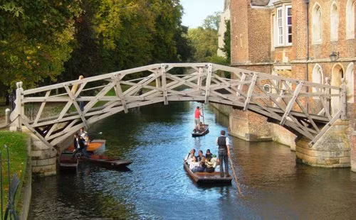 “Cây cầu Toán học” tại ĐH Cambridge.