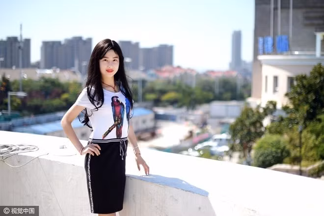 Bản sao Lưu Diệc Phi tin rằng sự nghiệp của cô sẽ thuận lợi hơn trong tương lai khi cô thấy yêu bản thân và tự tin với vẻ ngoài của mình.