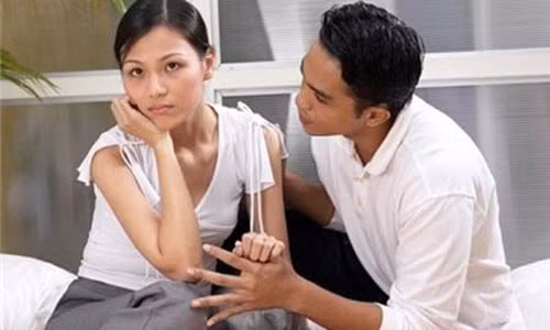Tháng nào cũng phải vay tiền vì chồng sĩ diện, nổ như thánh sống Thang nao cung phai vay tien vi chong si dien, no nhu thanh song