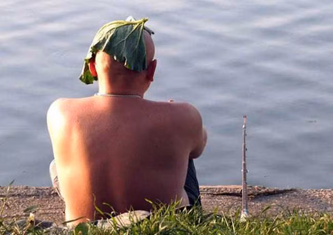 Vừa dùng che nắng, vừa chống mất nước cho làn da.