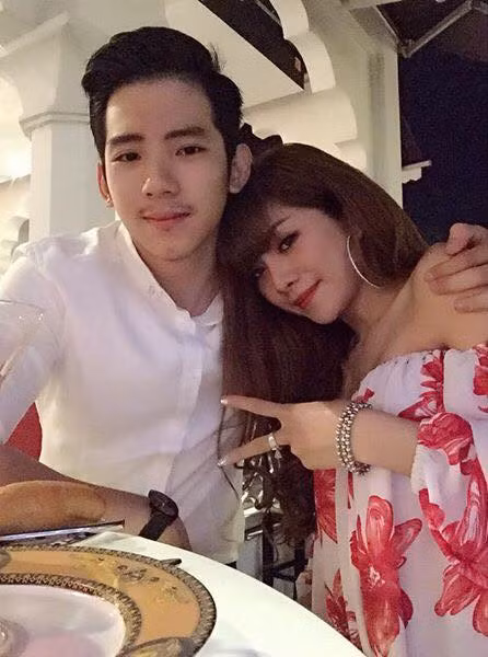 Hai vợ chồng thường xuyên cùng nhau đi ăn hoặc tham dự các sự kiện (ảnh FBNV).