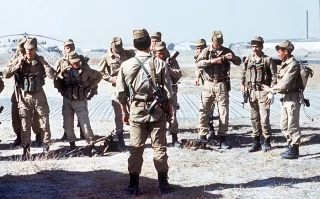 Tran tu thu vi dai cua 39 linh du truoc phien quan Afghanistan-Hinh-5
