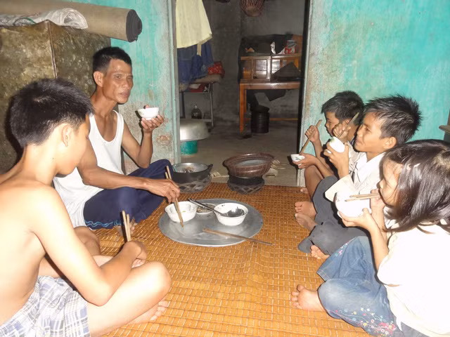 Lý giải về “cái bụng không đáy” của “thánh ăn” Việt Nam - Hình 2 Ly giai ve “cai bung khong day” cua “thanh an” Viet Nam-Hinh-2