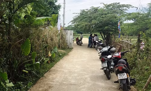 Me chong cam dao ruot con dau truoc khi bi xo nga chet