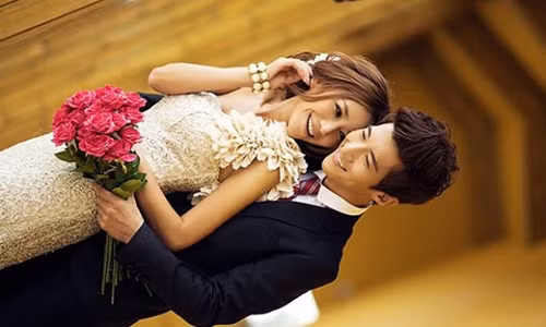 Chết đứng âm mưu lừa tiền của gã chồng nghèo "đào mỏ" Chet dung am muu lua tien cua ga chong ngheo