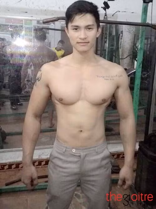 Nhiều bạn trẻ cho rằng tập cơ bụng để giảm mỡ bụng, tuy nhiên đó không hoàn toàn đúng. Muốn có vòng bụng nhỏ, cơ bụng 6 múi căng đét, bạn nên loại bỏ các lớp mỡ thừa bằng các bài tập đốt mỡ cardio, kết hợp với những khẩu phần ăn giàu đạm, ít tinh bột và chất béo.
