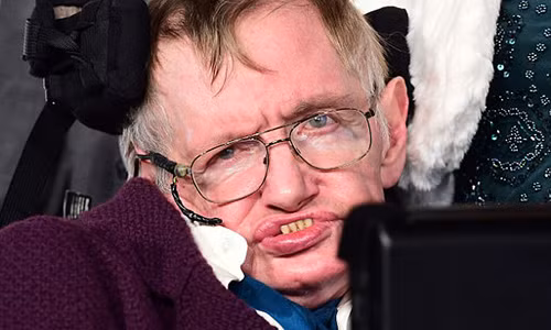 Run ray canh bao cua Stephen Hawking ve su song Trai dat