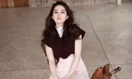Phu nu sinh thang am lich nay so an nhan ca doi