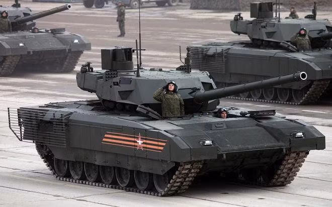 Báo chí Nga nhắc đến việc Ukraine đang chật vật hiện đại hóa kho xe tăng T-64 cũ của mình cũng với cách mà Nga ứng dụng trên T-72B3, chẳng có gì khác biệt.