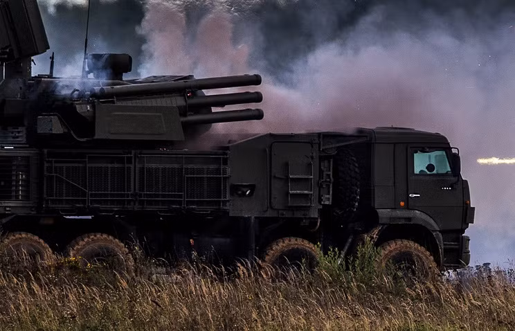 Tới năm 2014, hợp đồng mua Pantsir giữa Iraq và Nga được nối lại, lần này phía Iraq đã chốt đặt mua 24 tổ hợp Pantsir-S1.