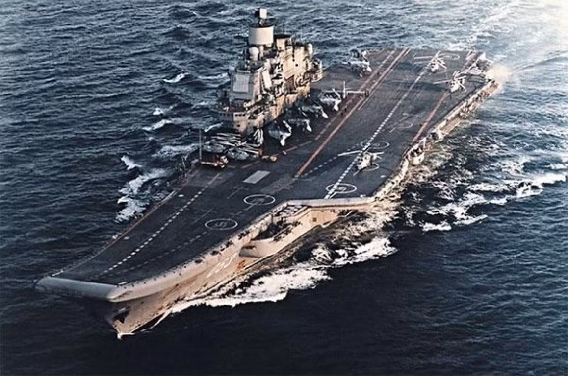 Ông Sivkov cho rằng Quân đội Nga chẳng thể làm gì nếu không có những con tàu như vậy, và hệ thống vũ khí càng hoàn hảo thì càng cần có tàu sân bay trong biên chế.