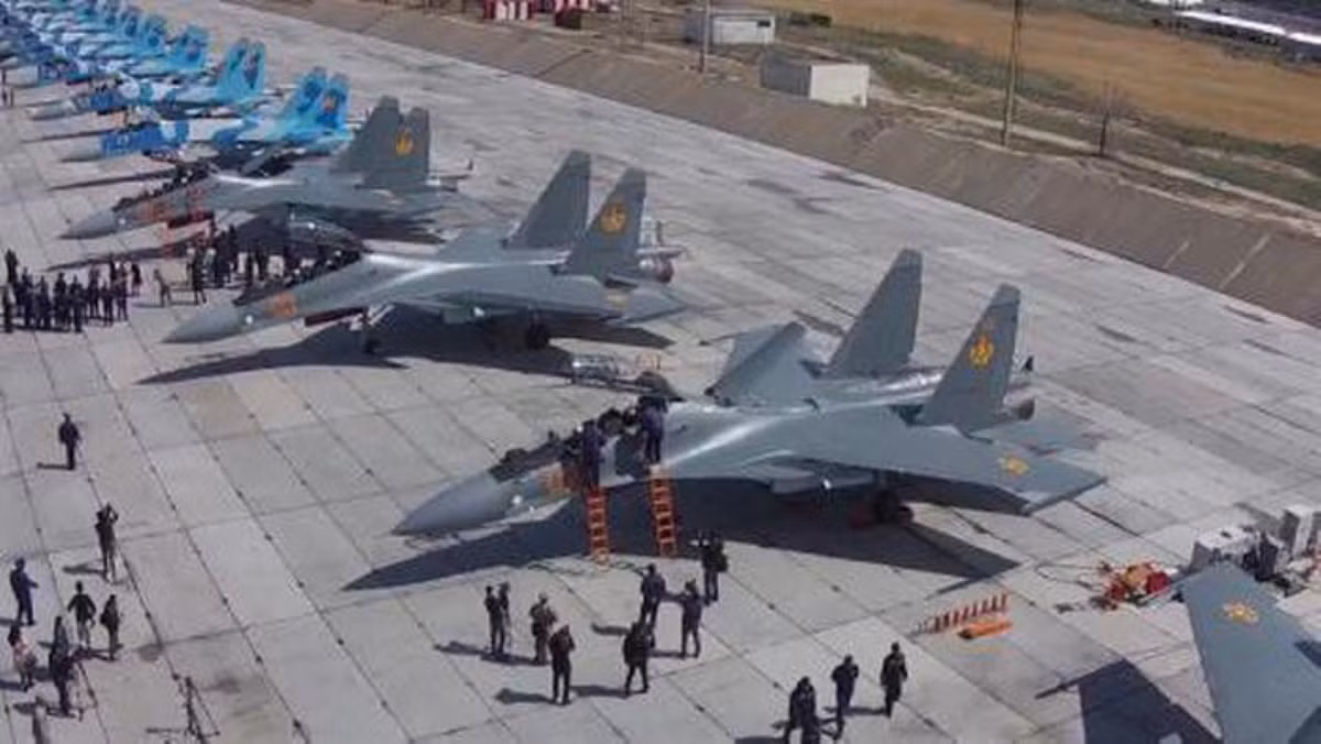 Một ủy ban đặc biệt của Bộ Quốc phòng Kazakhstan đã được thành lập để điều tra vụ máy bay rơi, trong lúc đó toàn bộ phi đội Su-30SM của Không quân Kazakhstan tạm thời bị đình chỉ hoạt động.