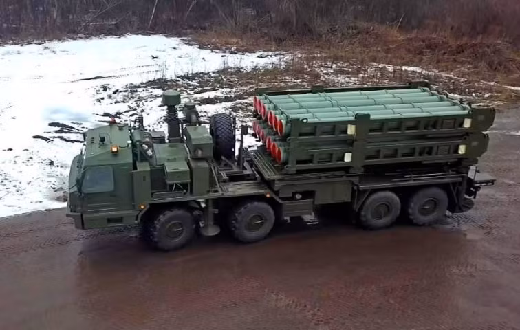 "Một khẩu đội Vityaz có khả năng giao chiến với 72 mục tiêu cùng lúc. Không giống như S-300 chỉ đối phó được tối đa 24 mục tiêu, tức là tăng hiệu quả lên gấp 3 lần”, chuyên gia Alexei Leonkov chỉ rõ.