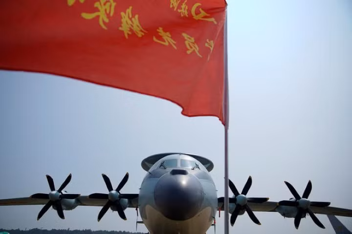 Một máy bay cảnh báo sớm KJ-500.