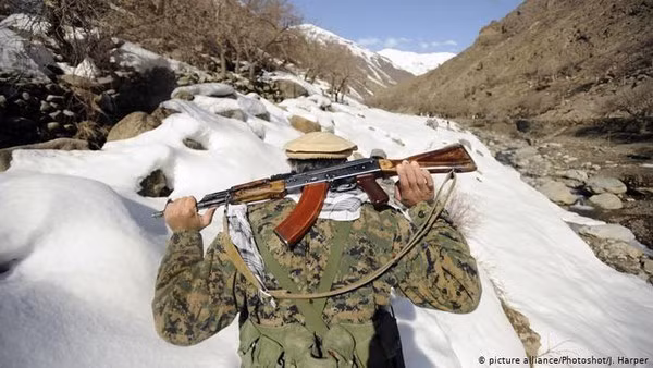 Cách đây ít ngày, Taliban đã đăng đàn tuyên bố tiến quân vào Panjshir mà không gặp quá nhiều sự kháng cự của quân kháng chiến Afghanistan. Tuy nhiên, ngay lập tức phía quân kháng chiến Afghanistan đã phản bác tuyên bố này.