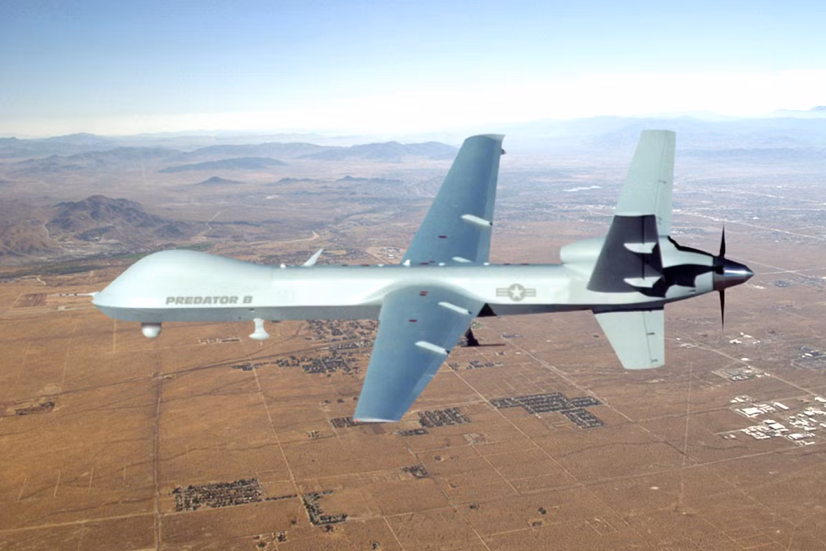 MQ-9 là loại máy bay không người lái do Mỹ phát triển, lần đầu được cất cánh từ năm 2001 và tới nay đã liên tục phục vụ quân đội Mỹ trên gần như mọi trận.